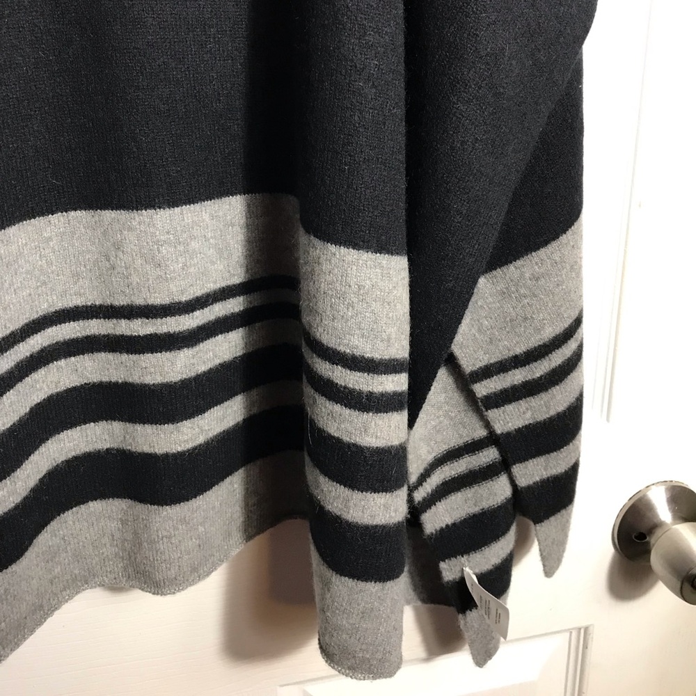 Halogen 100% Cashmere Black & Gray Striped Sweater Poncho One Size - Picture 4 of 5